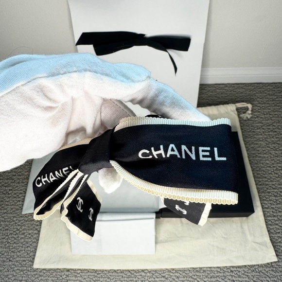 NWT Chanel Bow Hair Tie main image 12